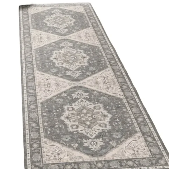 Washable Indoor Area Rug Darya, 5.3’ x 7.5’ - Picture 2 of 5